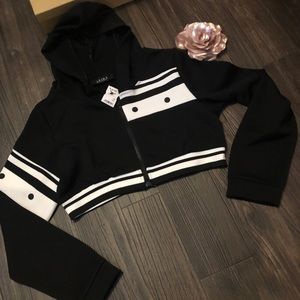 🔥SALE 🔥Akira crop zip up
